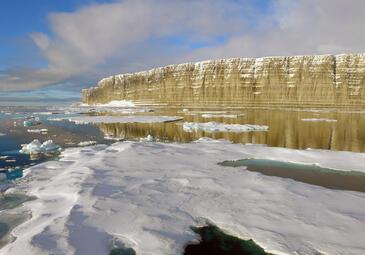 Leopold Island, Northwest Passage, Arctic.© Etienne Pierart